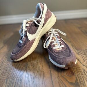 Mauve and Cream Nike Waffle Debut